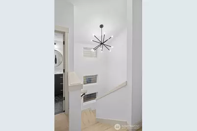 1257 NE 100th Street, Seattle, WA 98125 - Photo 13