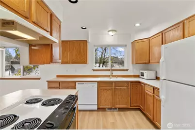 4733 Carlton Road, Everett, WA 98203 - Photo 7