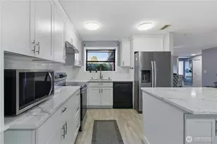 12433 SE 275th Pl, Kent, WA 98030 - Photo 11