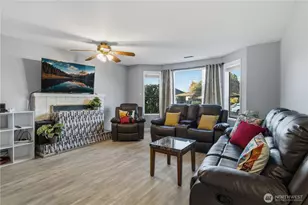 12433 SE 275th Pl, Kent, WA 98030 - Photo 5