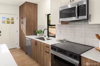 3814 S Eddy Street, Seattle, WA 98118 - Photo 7