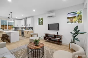 1257 NE 100th St, Seattle, WA 98125 - Photo 7