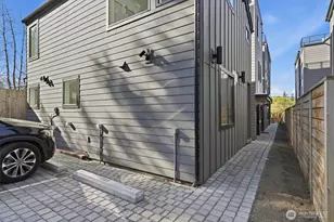 1257 NE 100th St, Seattle, WA 98125 - Photo 23