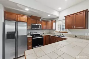 9109 2nd Pl SE, Lake Stevens, WA 98258 - Photo 5