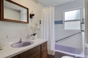 2723 Locust Ave W, University Place, WA 98466 - Photo 5