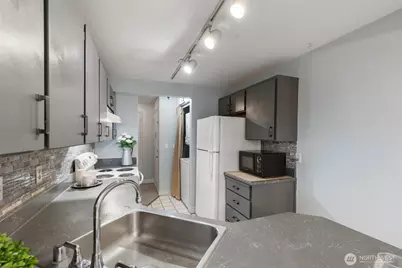 20026 Viking Crest Loop NE #1-102, Poulsbo, WA 98370 - Photo 17