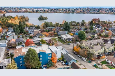 7103 Linden Avenue N #1-5, Seattle, WA 98103 - Photo 3