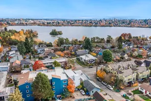 7103 Linden Ave N, Seattle, WA 98103 - Photo 3