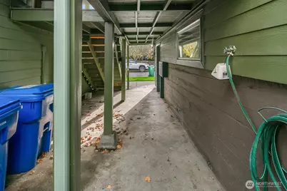 7103 Linden Avenue N #1-5, Seattle, WA 98103 - Photo 11