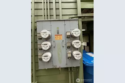 7103 Linden Avenue N #1-5, Seattle, WA 98103 - Photo 37