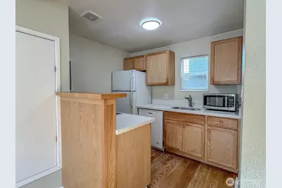 7103 Linden Avenue N #1-5, Seattle, WA 98103 - Photo 17