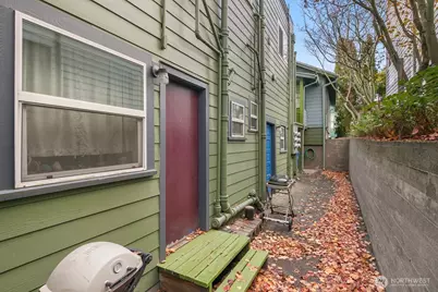 7103 Linden Avenue N #1-5, Seattle, WA 98103 - Photo 13