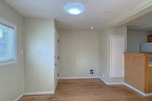 7103 Linden Ave N, Seattle, WA 98103 - Photo 15