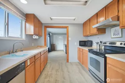 100 N Lewis Street, Aberdeen, WA 98520 - Photo 3