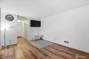 12515 NE 132nd Ct, Kirkland, WA 98034 - Photo 5