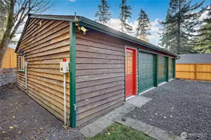 8128 High School Loop NE, Bainbridge Island, WA 98110 - Photo 35