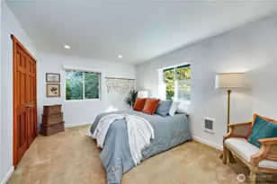 8128 High School Loop NE, Bainbridge Island, WA 98110 - Photo 33