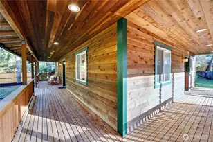 8128 High School Loop NE, Bainbridge Island, WA 98110 - Photo 11