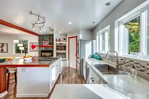 8128 High School Loop NE, Bainbridge Island, WA 98110 - Photo 17