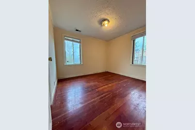 12018 Sand Point Way NE, Seattle, WA 98125 - Photo 5