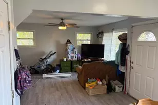 720 W Chestnut St, Centralia, WA 98531 - Photo 5