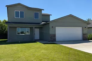 653 E Franklin St, Connell, WA 99326 - Photo 1