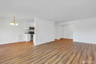 19414 Aurora Ave N, Shoreline, WA 98133 - Photo 19