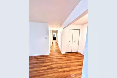 19414 Aurora Avenue N #107, Shoreline, WA 98133 - Photo 15