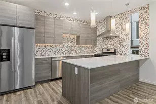 9221 Linden Ave N, Seattle, WA 98103 - Photo 5