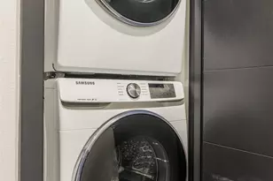 9221 Linden Ave N, Seattle, WA 98103 - Photo 25