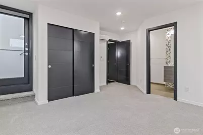 9221 Linden Avenue N #A, Seattle, WA 98103 - Photo 13