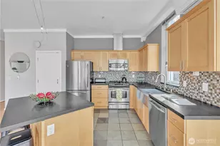 303 E Pike St, Seattle, WA 98122 - Photo 15