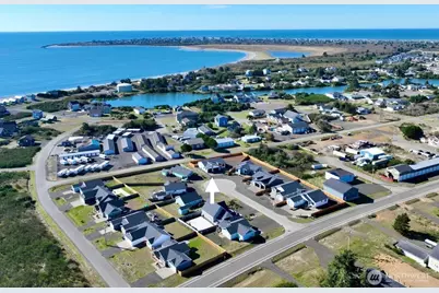 998 Alida Court SE, Ocean Shores, WA 98569 - Photo 5