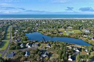 957 Cascade Ave SW, Ocean Shores, WA 98569 - Photo 5