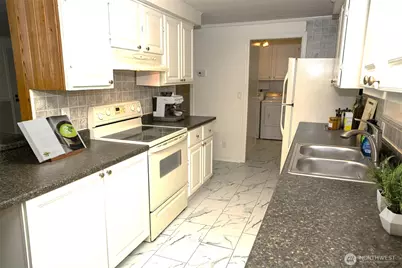 1121 244th Street SW #11, Bothell, WA 98021 - Photo 7