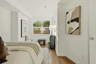 530 Melrose Ave E, Seattle, WA 98102 - Photo 13