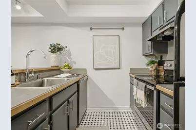 530 Melrose Avenue E #309, Seattle, WA 98102 - Photo 5