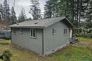 231 E Lakeview Dr, Grapeview, WA 98546 - Photo 3