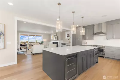 20128 21st Avenue NW, Shoreline, WA 98177 - Photo 7