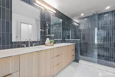 7344 22nd Avenue NW, Seattle, WA 98117 - Photo 21