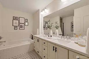 900 Aurora Ave N, Seattle, WA 98109 - Photo 15