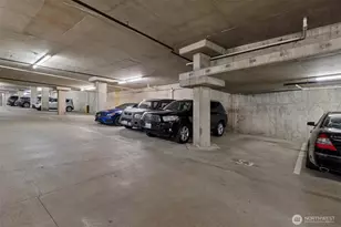 900 Aurora Ave N, Seattle, WA 98109 - Photo 29