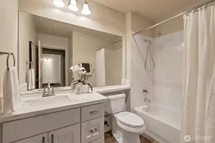 900 Aurora Ave N, Seattle, WA 98109 - Photo 11