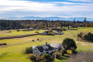 784 Windrose Dr, Coupeville, WA 98239 - Photo 5