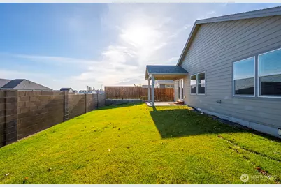 908 Redmond Avenue NE, Quincy, WA 98848 - Photo 27