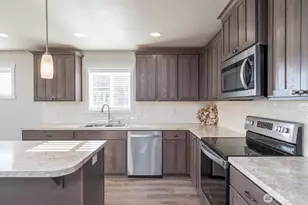 908 Redmond Ave NE, Quincy, WA 98848 - Photo 5