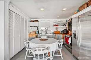 3151 Shoreline Dr, Camano Island, WA 98282 - Photo 11