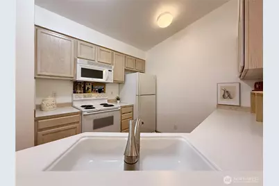 5620 14th Drive W #Q302, Everett, WA 98203 - Photo 9