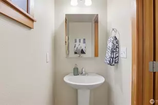 2342 44th Ave SW, Seattle, WA 98116 - Photo 17