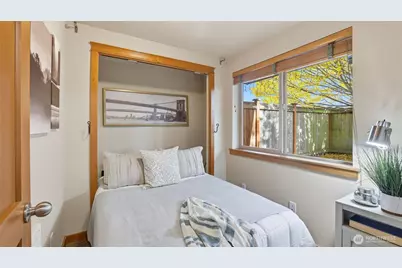 2342 44th Avenue SW #A, Seattle, WA 98116 - Photo 5